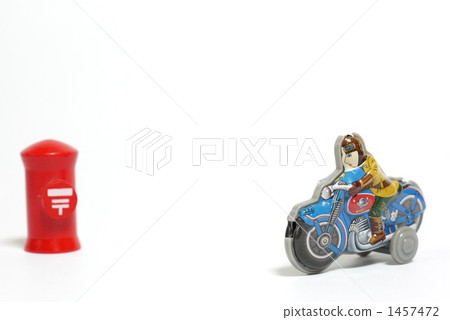 Post and motorcycle 1457472