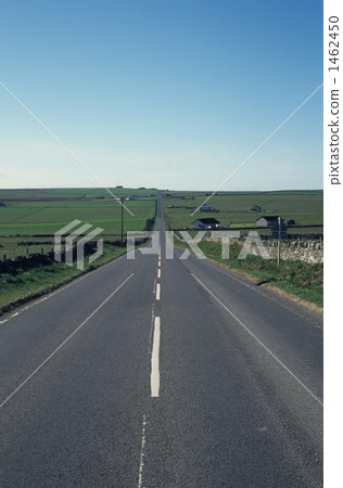 A straight road of the Orkney islands A straight road of the Orkney islands 1462450