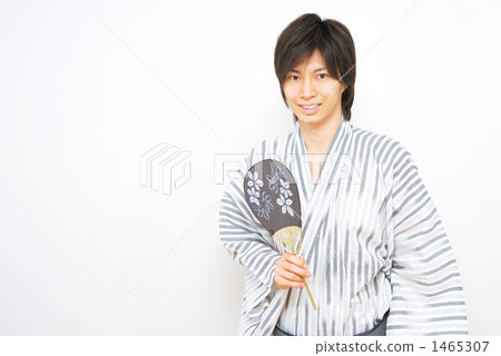 穿著浴衣的男人 穿著浴衣的男人 1465307