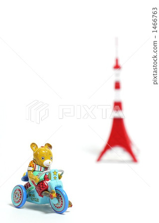 Bear and Tokyo Tower 1466763