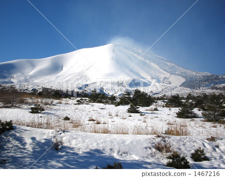 在雪化妝的淺間山 1467216