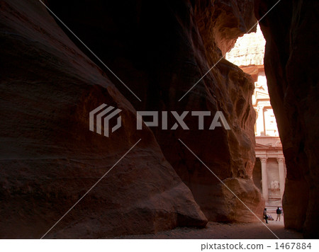 Petra ruins (El · Hazune) 1467884