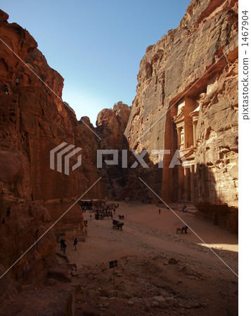 Petra ruins (El · Hazune) 1467904