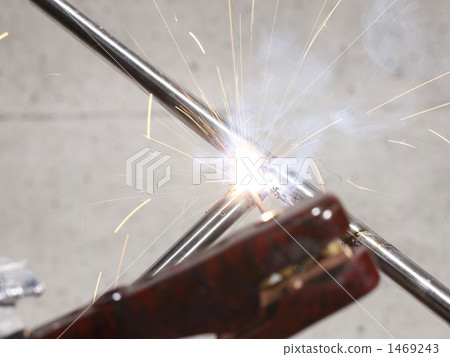 During welding operation 2 1469243