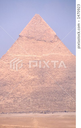  Pyramid 1470923