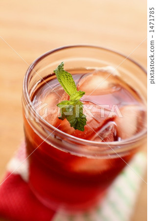 Rose hip tea 1471785