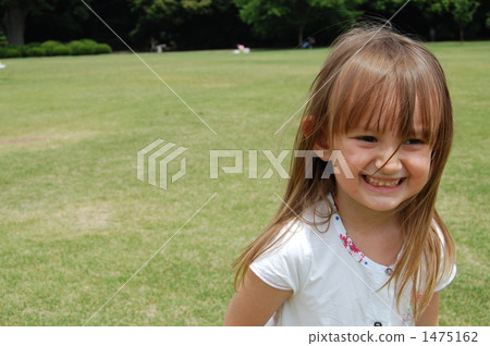 Half girls Half girls 1475162