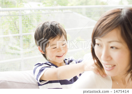 肩部按摩 父母和小孩 親子 1475414