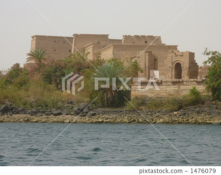 Ruins moved to the island Ruins moved to the island 1476079