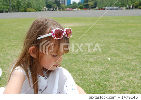 Half girls Half girls 1479146