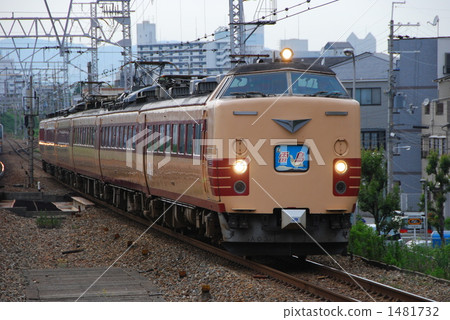 有限的快遞自戀 1481732