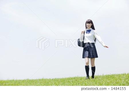 穿制服的學校女生 穿制服的學校女生 1484155