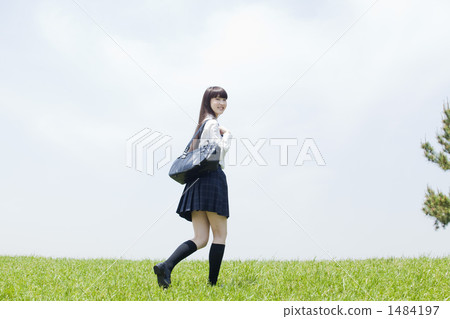 穿制服的學校女生 1484197