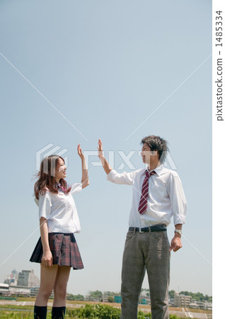 A high-school student high-touch couple A high-school student high-touch couple 1485334