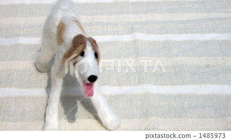 羊毛氈的狗 1485973