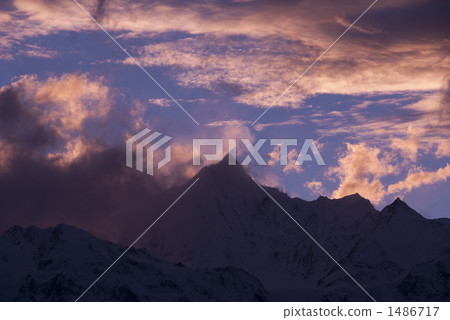 Ulsri Snowy Mountain Sunset Ulsri Snowy Mountain Sunset 1486717