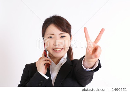 business woman calling 1490351