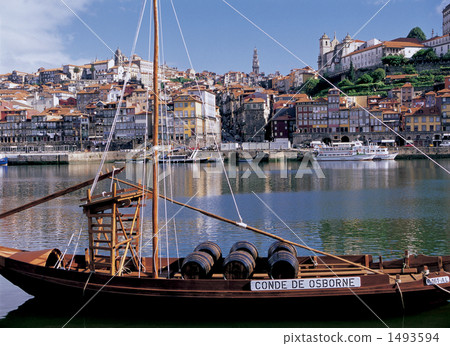Porto's wine ship 1493594