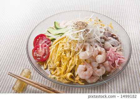 chilled Chinese noodles  1499182