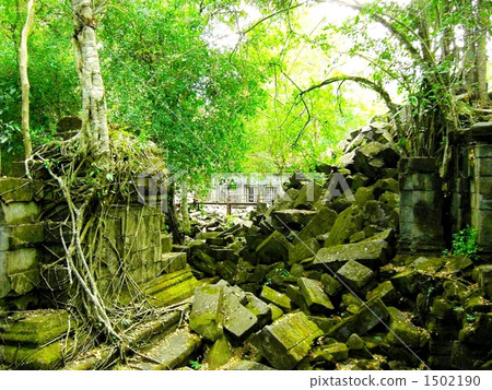 Ben Melia ruins 1502190