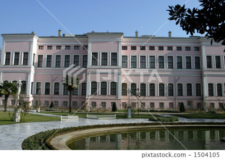 Dolmabahce Palace 1504105