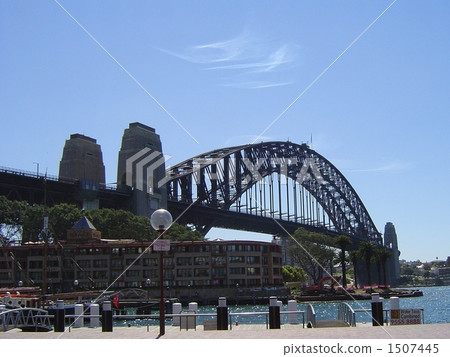 View of the Harbor Bridge from the vicinity of Circular Quay Ferry Pier 1507445