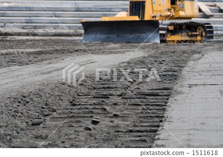 Ground leveling work 1511618