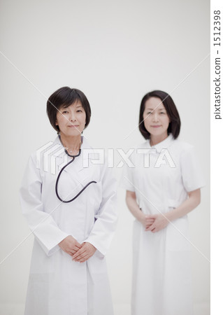white robe, female doctor, woman doctor 1512398