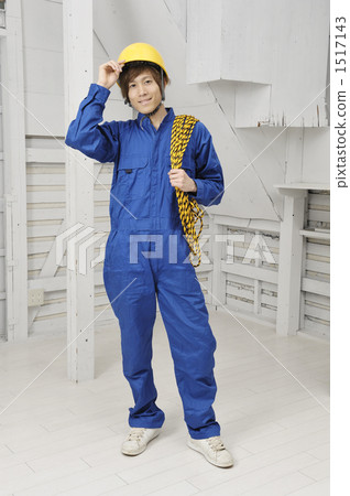 一名年輕的保安人員 1517143