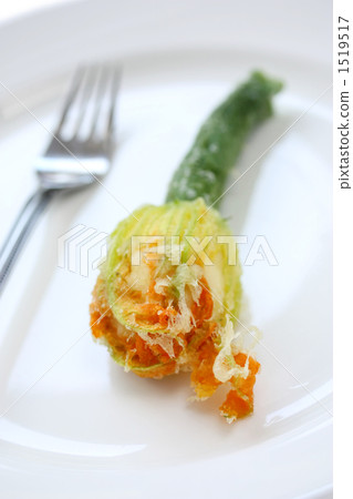 炒西葫蘆薯條 1519517