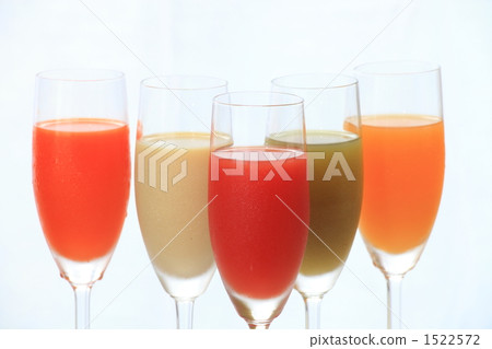 Colorful vegetable juice 1522572