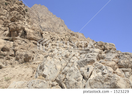 Beethoven's Hercules Statue and the Mountains 1523229