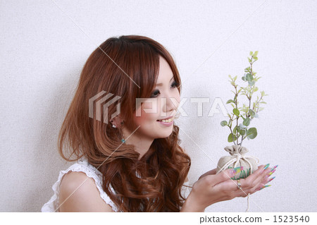 生態女孩 生態女孩 1523540