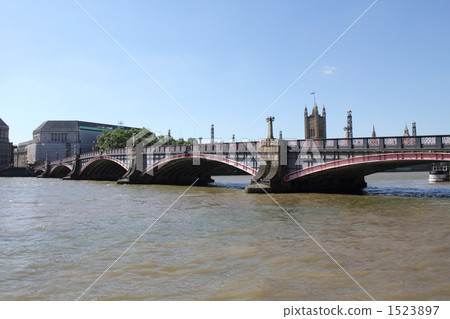 Lambeth Bridge London 1523897