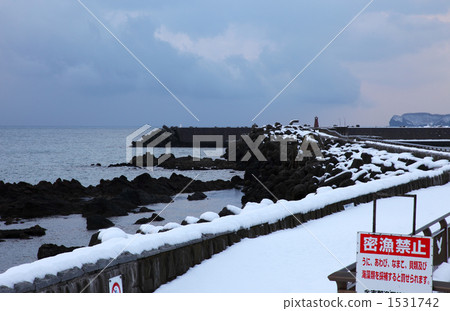 Yoichi fishing port in winter Yoichi fishing port in winter 1531742
