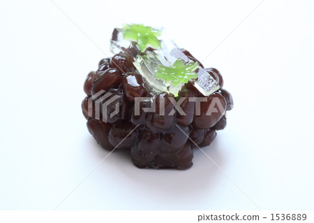 Japanese confectionery 1536889