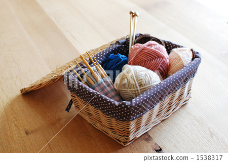 Knitting Supplies 1538317