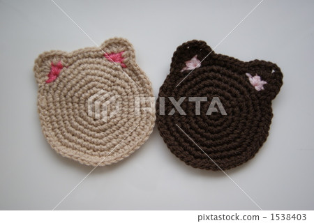 Cat-type eco-scourer 1538403