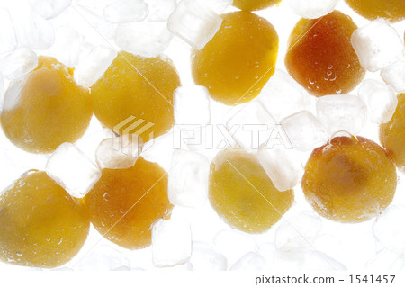 Plum wine making 1541457