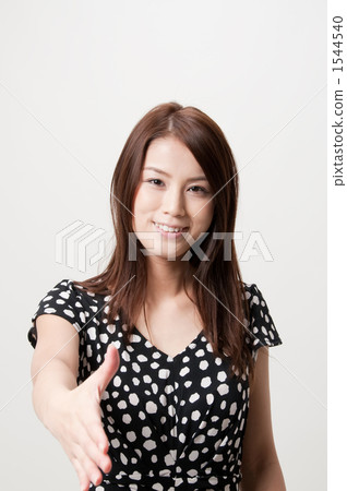 A woman in her twenties seeking a handshake 1544540