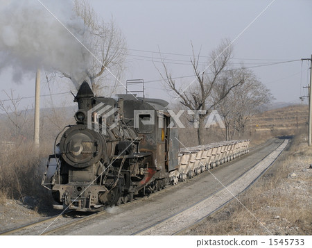 拉桿列車的石灰石運輸 1545733