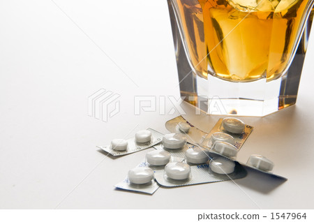 杯 玻璃 杯子 1547964
