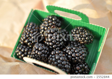 Marche's fresh fruit: mulberry Marche's fresh fruit: mulberry 1552844