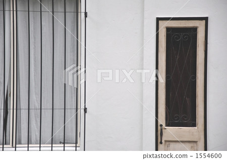 Close-up of doors and windows Close-up of doors and windows 1554600