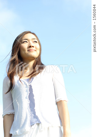 cheerful, sunshiny, vibrant 1560844