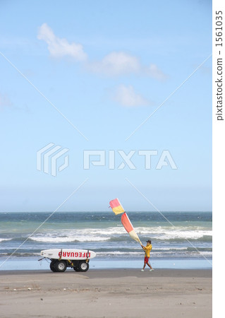 life guard, lifesaver, life-saver 1561035