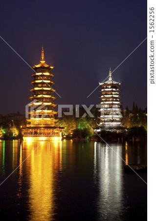 桂林日月潭 桂林日月潭 1562256