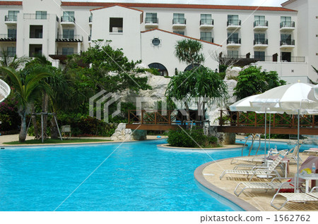 Resort Hotel 1562762