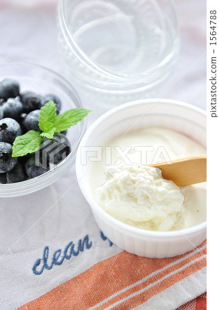 cream cheese, blueberries, blueberry 1564788