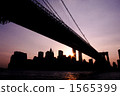Brooklyn Bridge and Manhattan 1565399